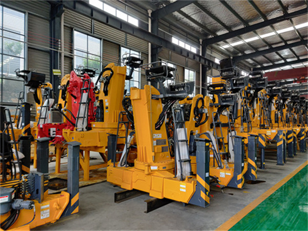 Crane truck factory
