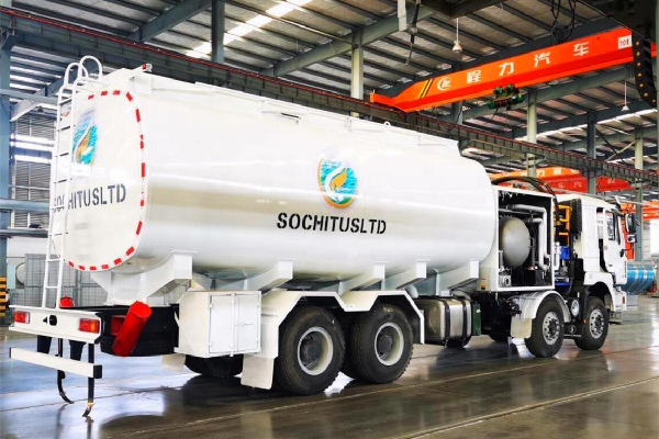 HOWO 30000L Jet refuel truck