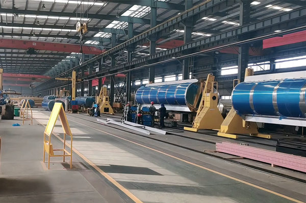 HOWO diesel tanker truck supplier