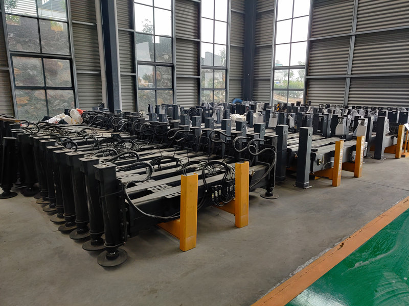 HOWO truck mounted crane factory