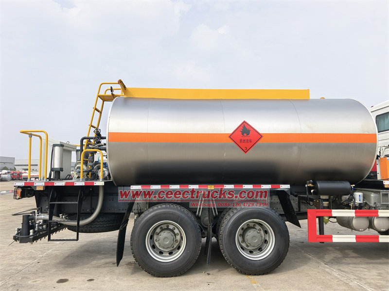 HOWO asphalt distribution tanker truck kit