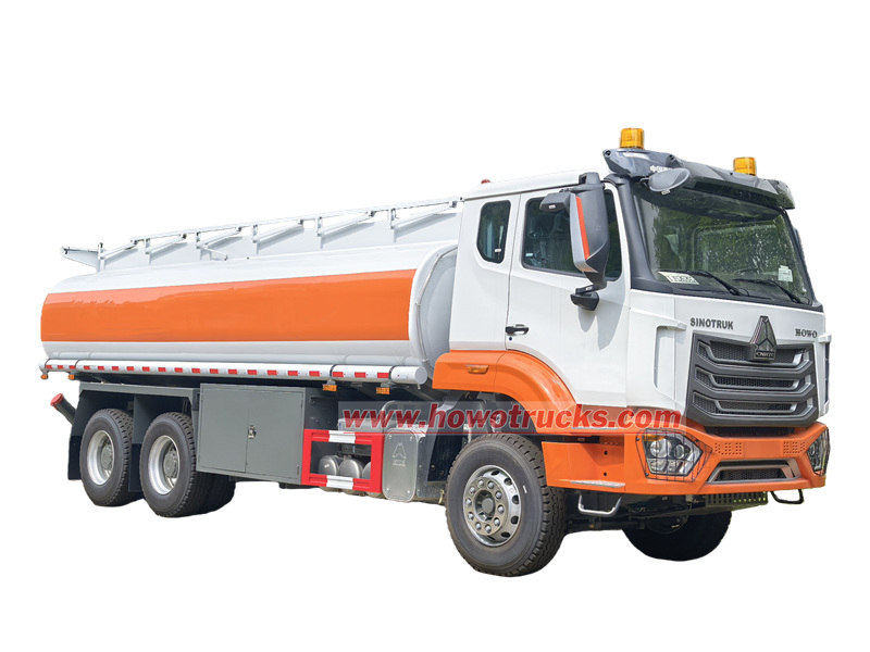 &nbsp;HOWO 6x4 fuel tank truck