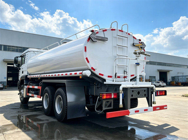 HOWO TX 20000L water tank truck